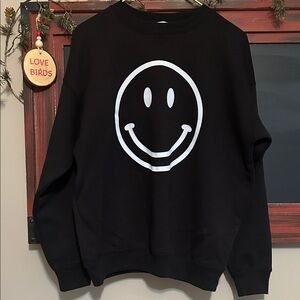Zenana Outfitters Black Smiley Crewneck Sweater